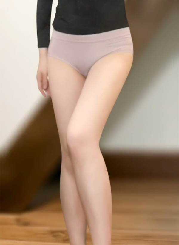 thigh-liposuction-thumbnail-rulluhayeo-after